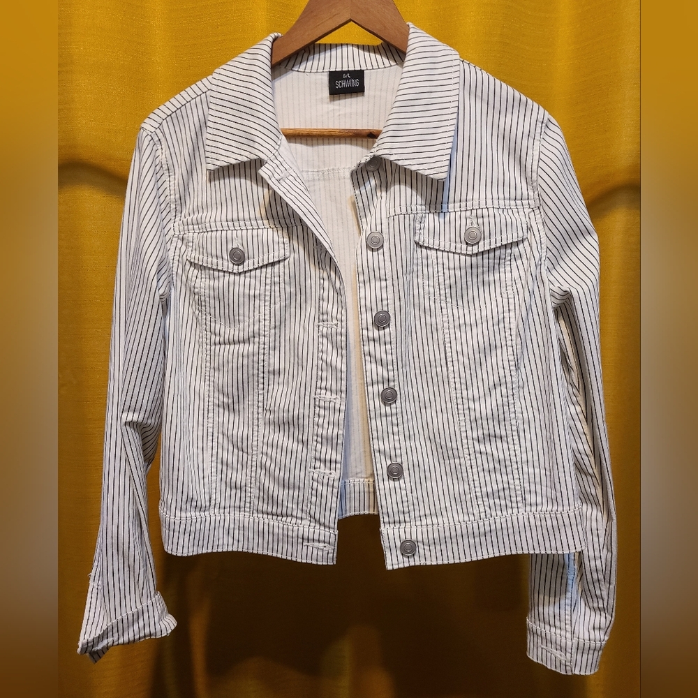 Schwiing Jacket - Size L